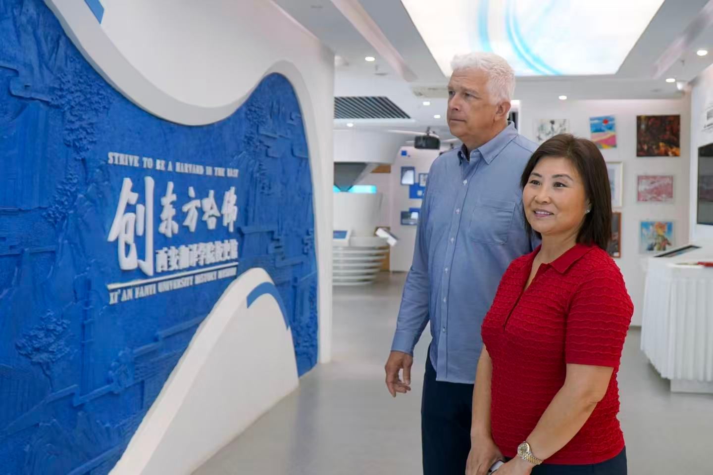 一步步闯出了属于自己的天地